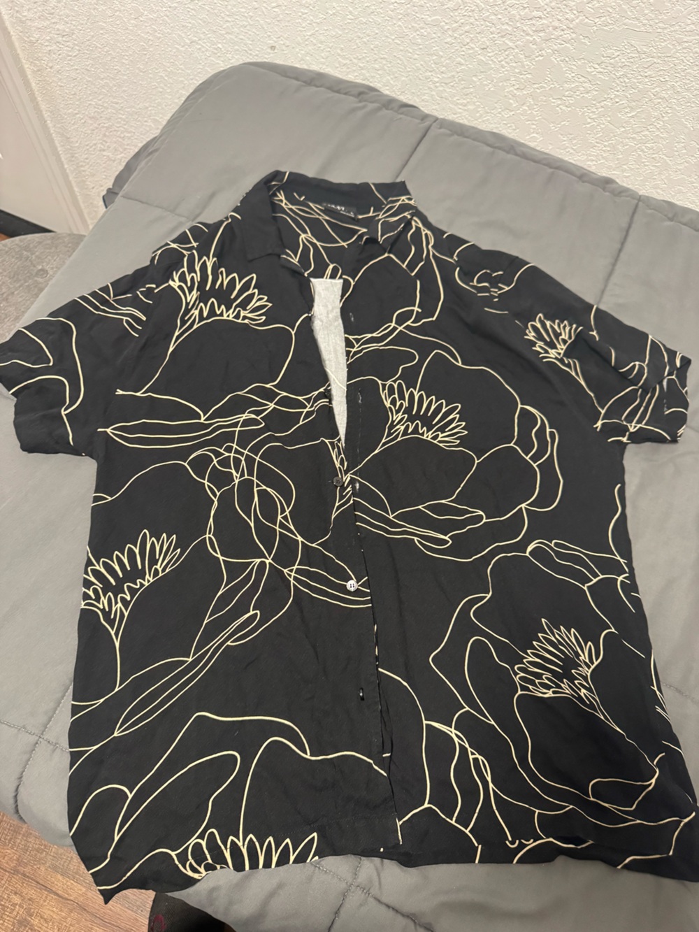 Men's Black Short-Sleeve Button-Down Shirt with Cream Floral Outline